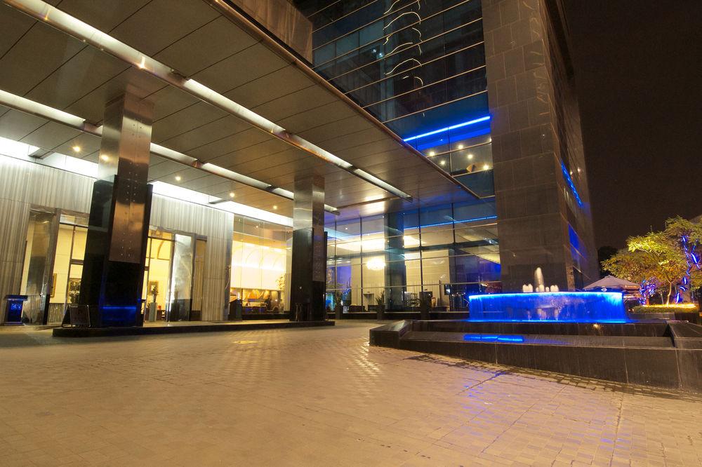 Manhattan Hotel Jacarta Exterior foto