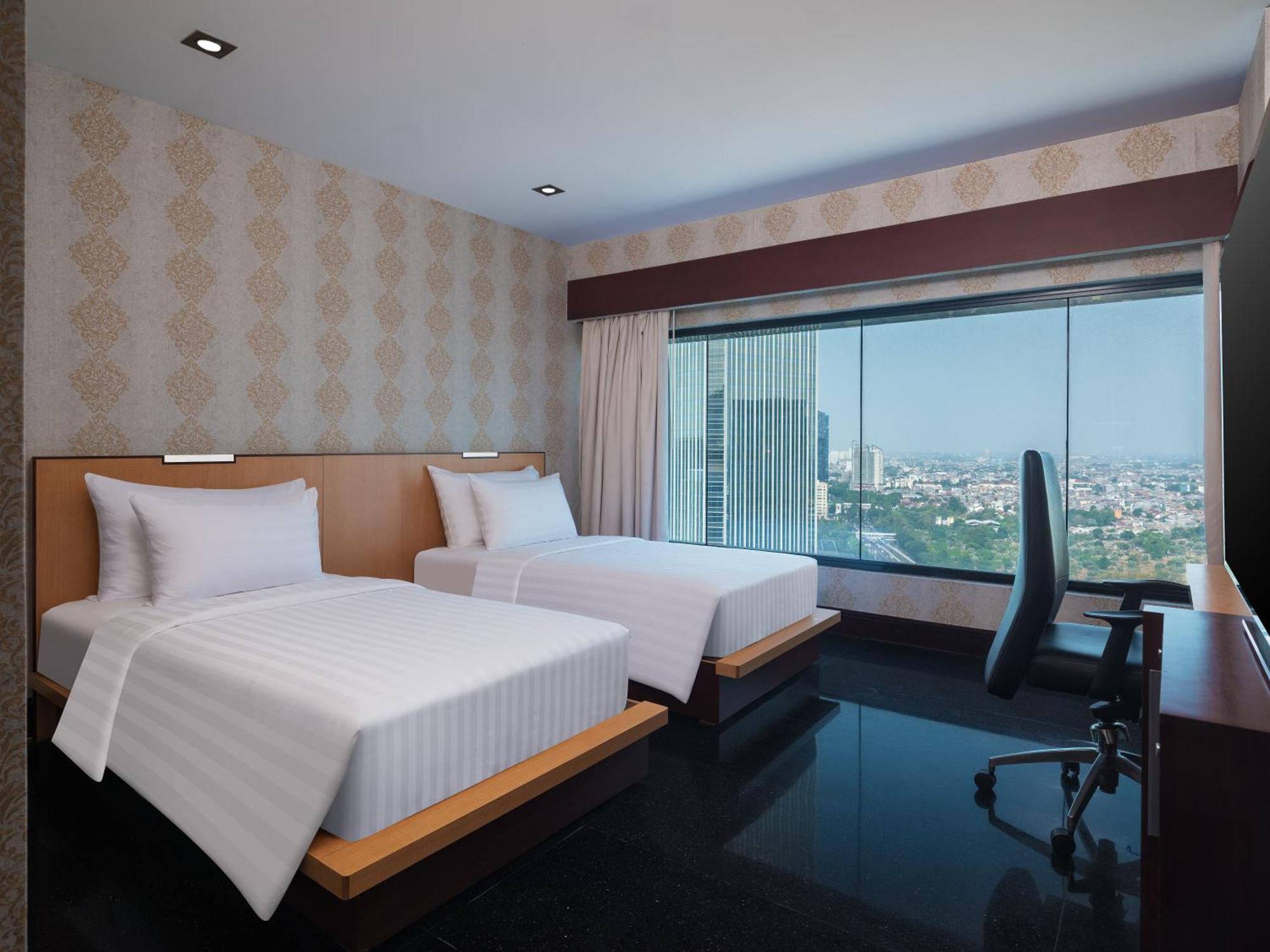 Manhattan Hotel Jacarta Exterior foto